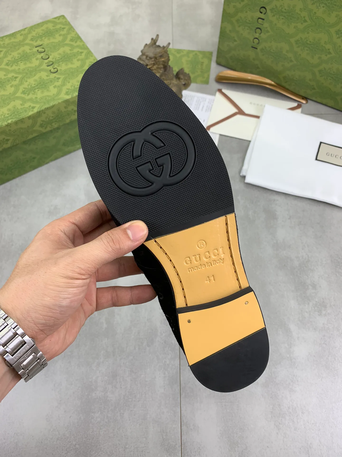 Men's Men's Shoes 💰P500💰【New Style】Water-dyed Niuli Gucci's most popular selection of lazy slip-on leather shoes (Gucci) official website latest Gucci lazy leather shoes, hot style 💥 simple and elegant style, exclusive for trendy men. Unique official website latest brand original double G embossing Elements 👑 Original Gucci decoration, fashionable and elegant, fabric original calfskin ✅ fully imported first-layer cowhide lining, official website designated wear-resistant, rubber business outsole, classic model taken at the counter in real life 🎬38-44 Various colors available